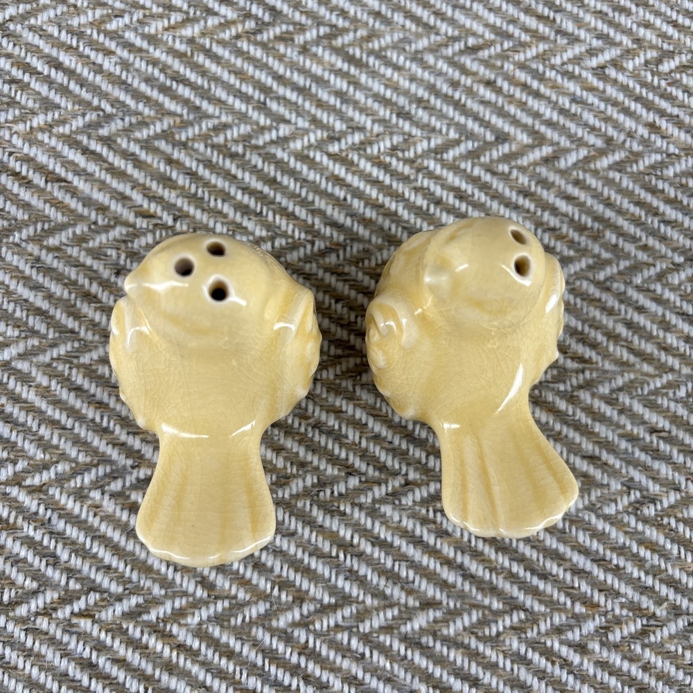 Set Of Two Yellow Birds Salt Pepper Shakers Stoppers Intact 2"x2" - Picture 5 of 9